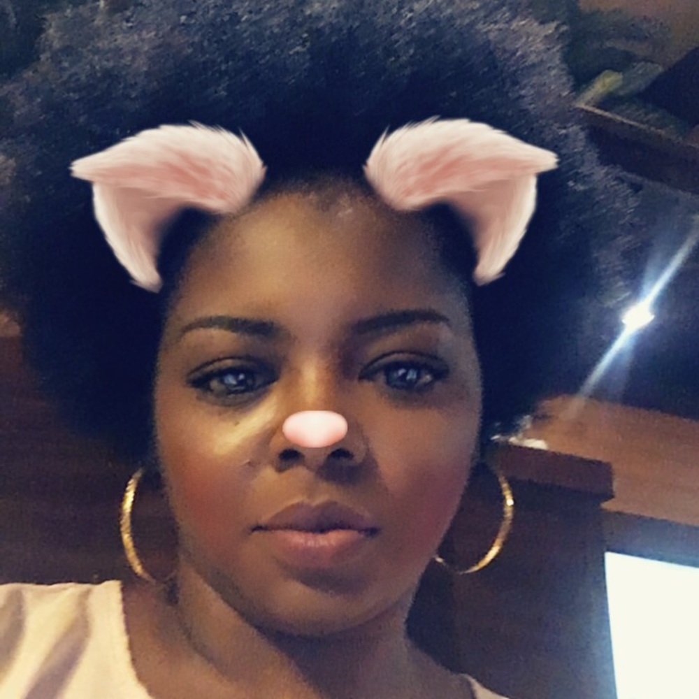 Meet your Posher, Yolanda